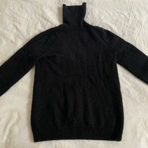 Uniqlo 100% cashmere sweater